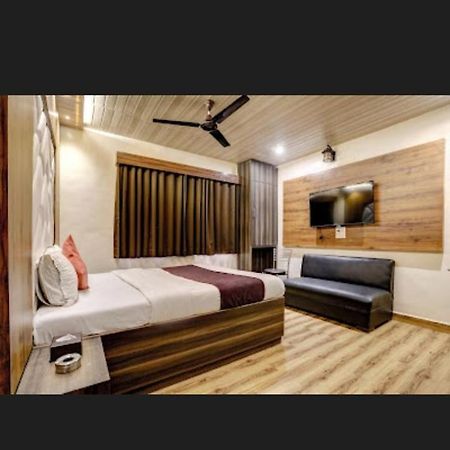Hotel Green Park Bombay Exterior foto